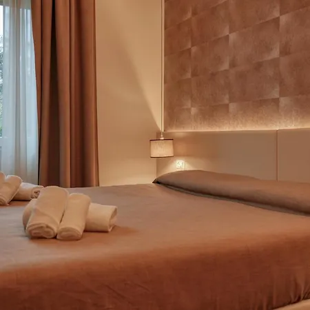Hotel Palazzo Del Garda & 4*