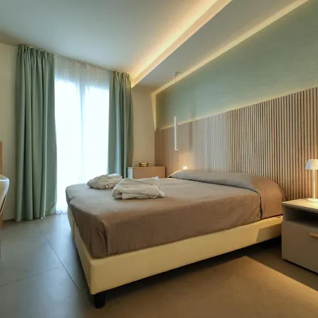 Palazzo Del Garda & Hotel Desenzano del Garda