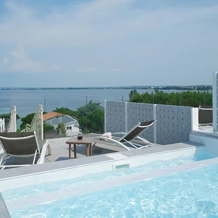 Hotel Palazzo Del Garda & 4*