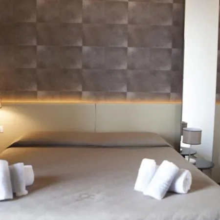 فندق Palazzo Del Garda & 4*