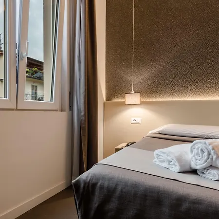 Palazzo Del Garda & فندق 4*