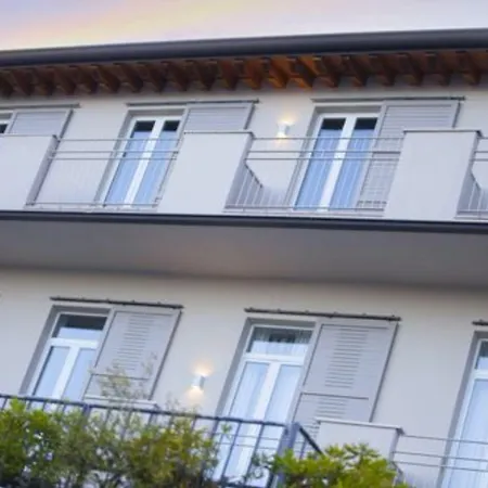 فندق Palazzo Del Garda & 4*