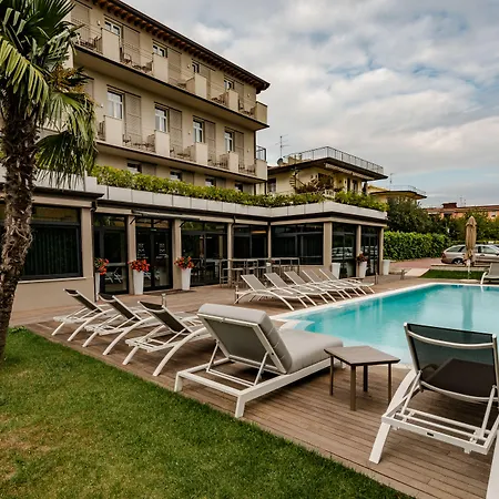 فندق Palazzo Del Garda &