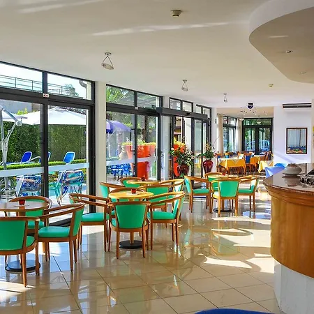 Hotel Palazzo Del Garda & 4*