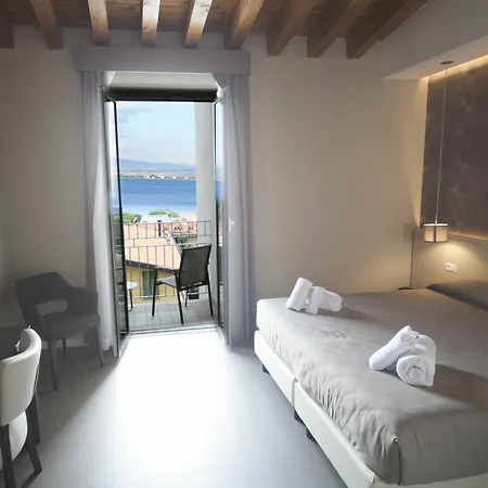 Palazzo Del Garda & Hotel Desenzano del Garda