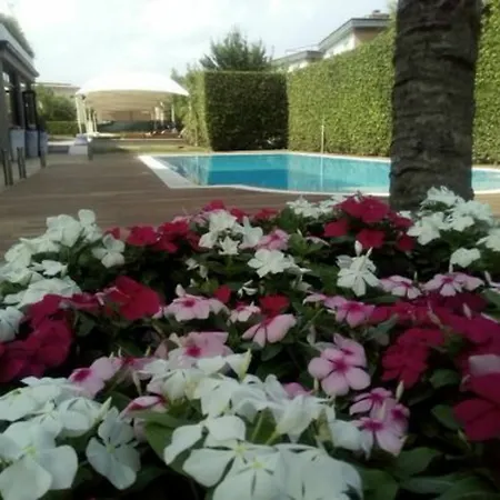 Hotel Palazzo Del Garda & 4*