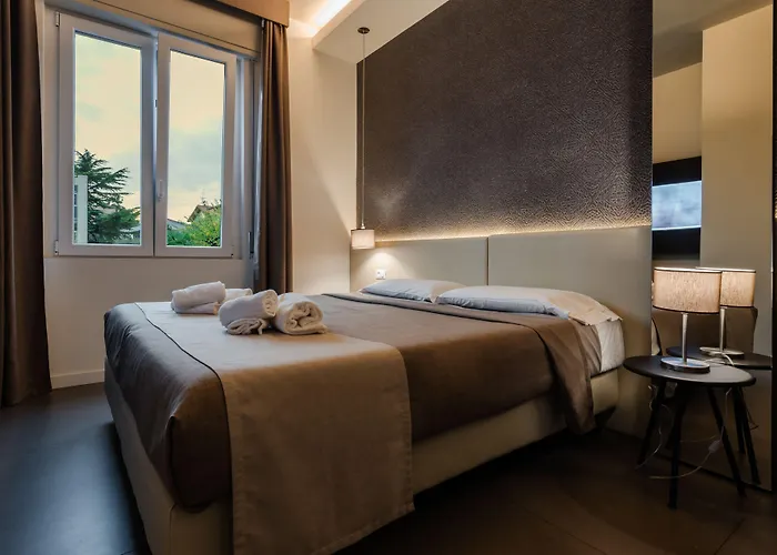 Palazzo Del Garda & 4* ديسينسانو ديل غاردا